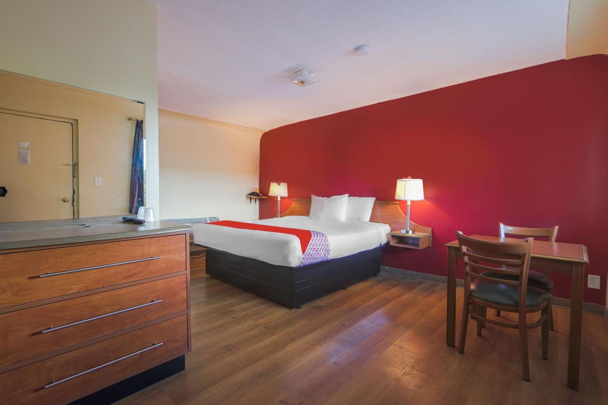 Oyo Hotel North Lima Oh - Boardman Bagian luar foto